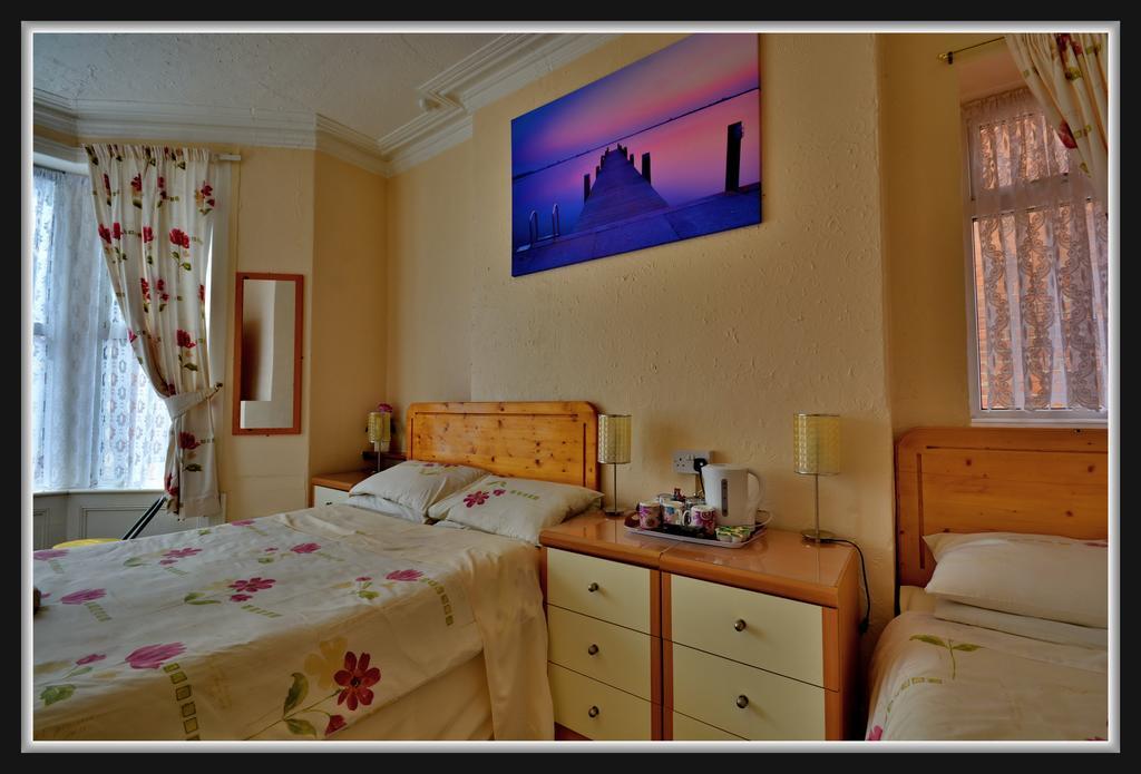 Shazron Hotel Blackpool Exterior photo