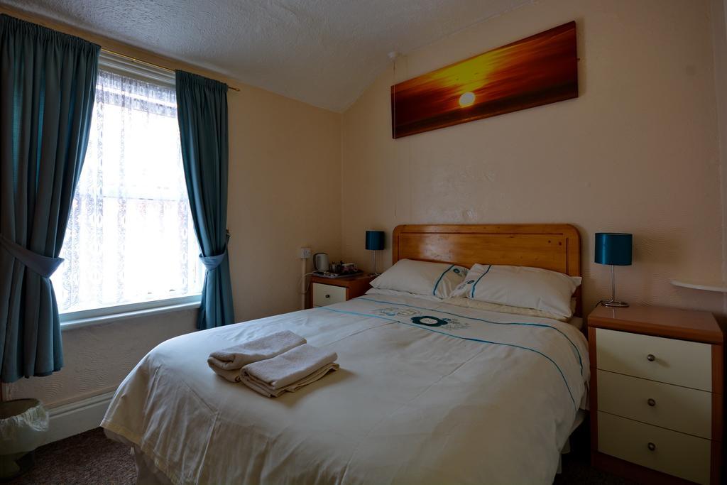 Shazron Hotel Blackpool Exterior photo
